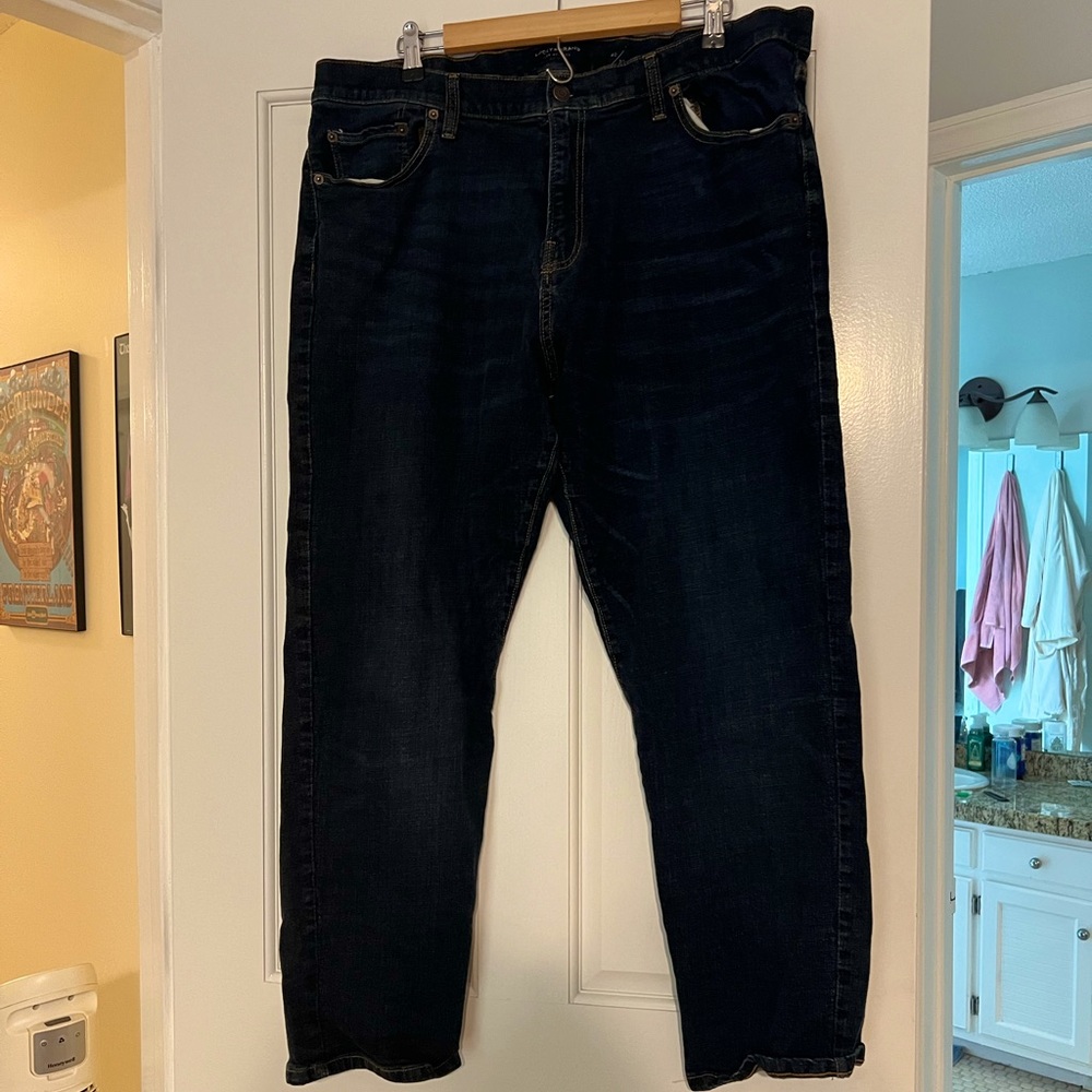 Lucky Brand men’s dark wash jeans